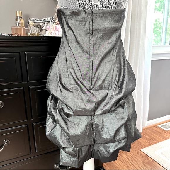 Wish Wish Wish Strapless Gray Metallic Bubble Hem Cocktail Dress Size 20 - Picture 5 of 13